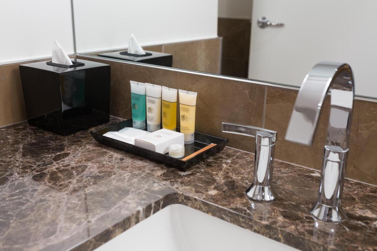 Sutton Place Hotel Торонто Екстер'єр фото